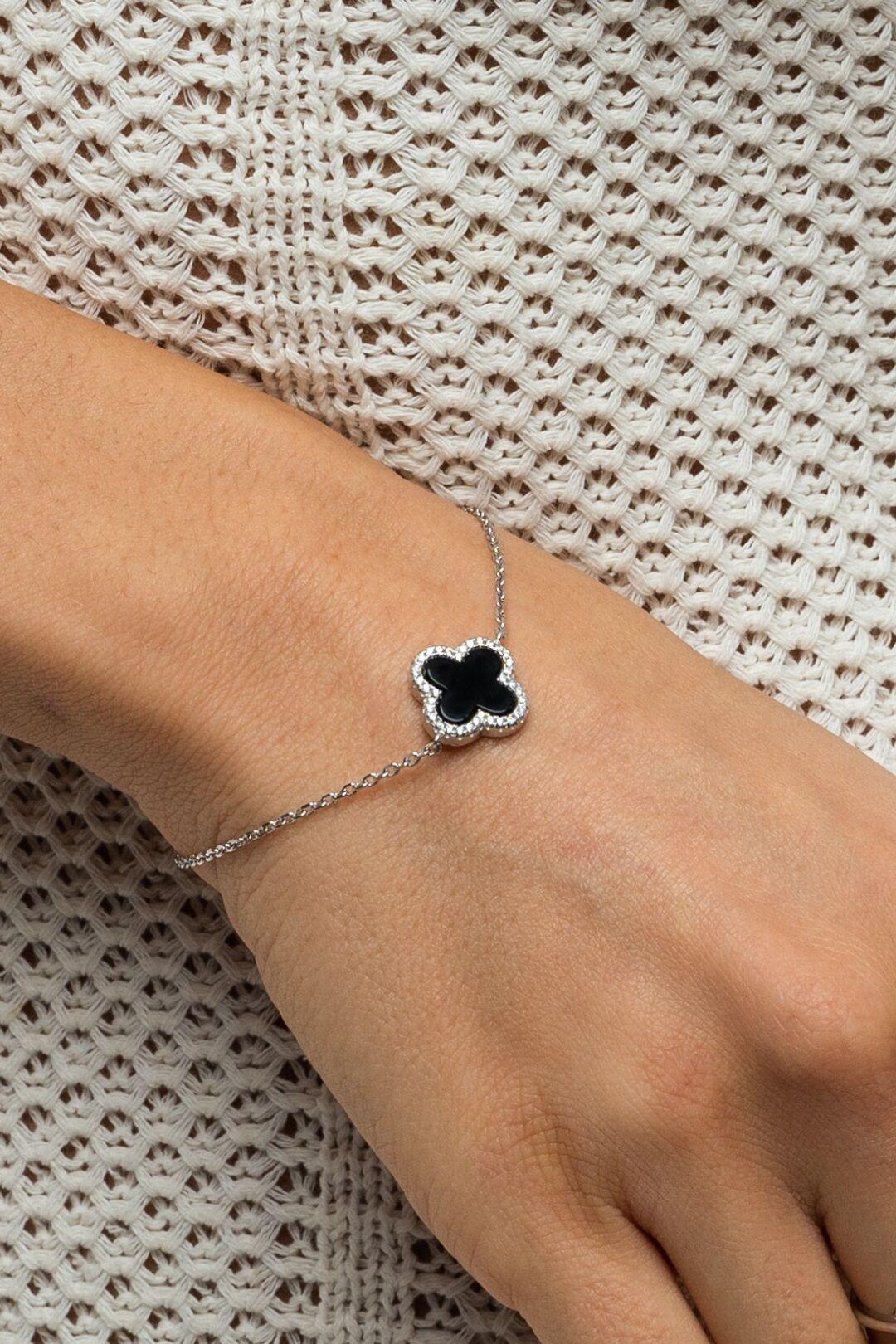 Зображення Срібний браслет з оніксом та фіанітами Клевер 