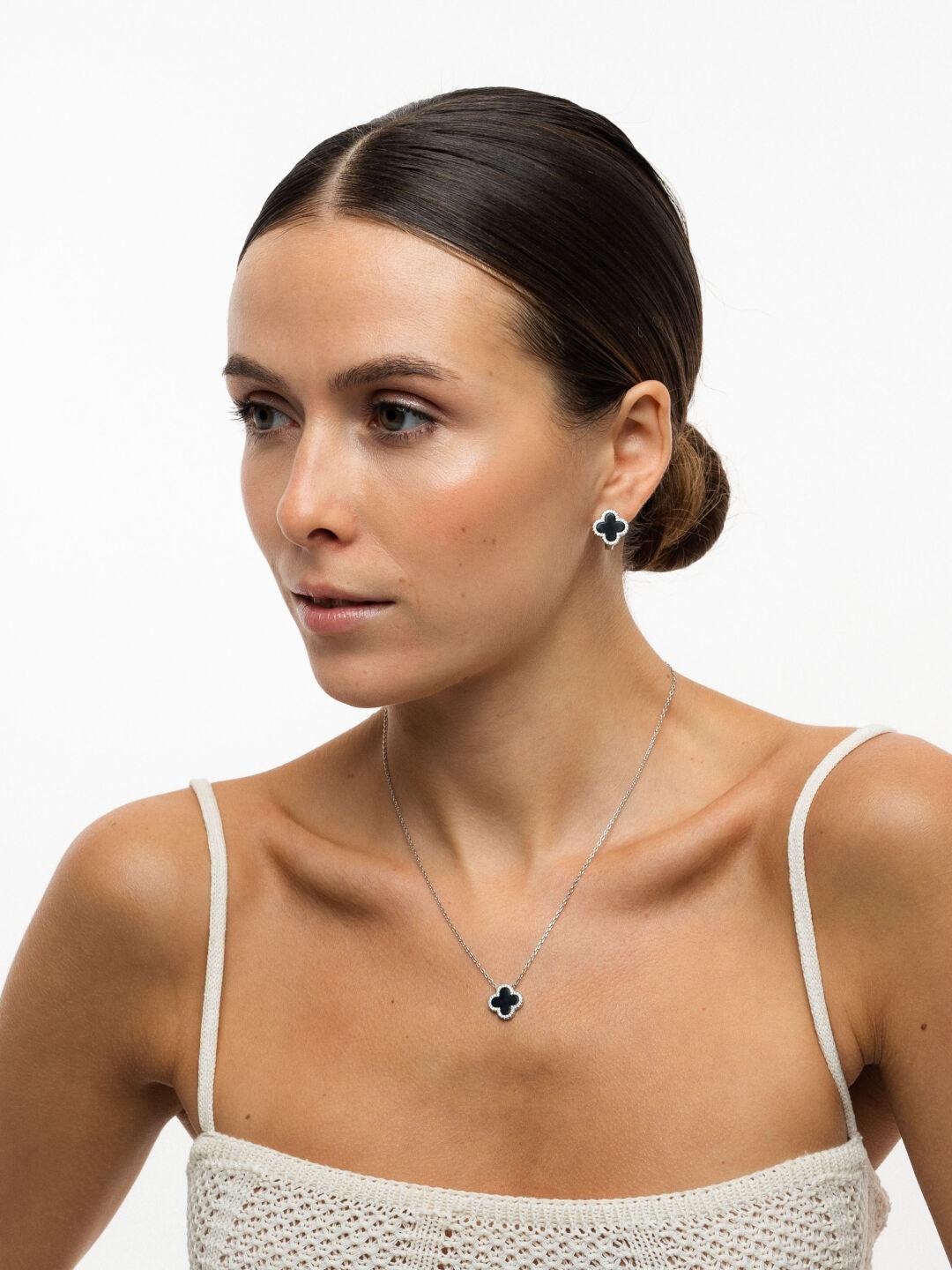 Зображення Срібні сережки Клевер з оніксом та фіанітами при наведенні