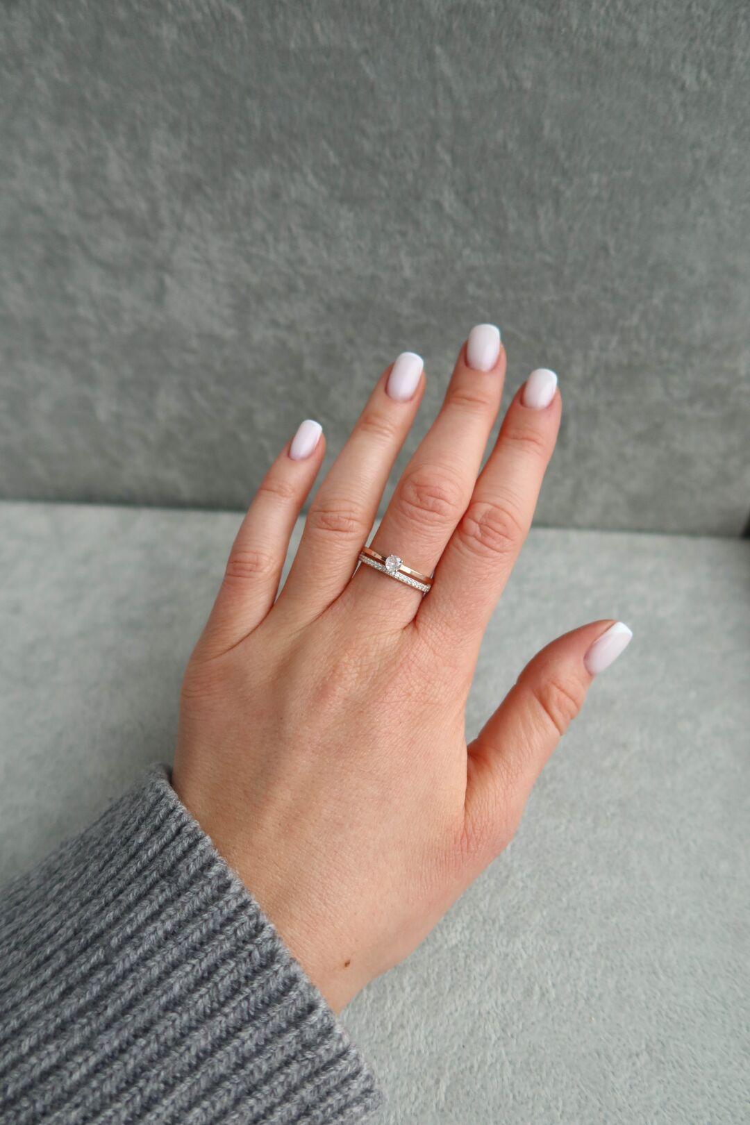 Срібна жіноча каблучка зі вставкою золото 375 проби 