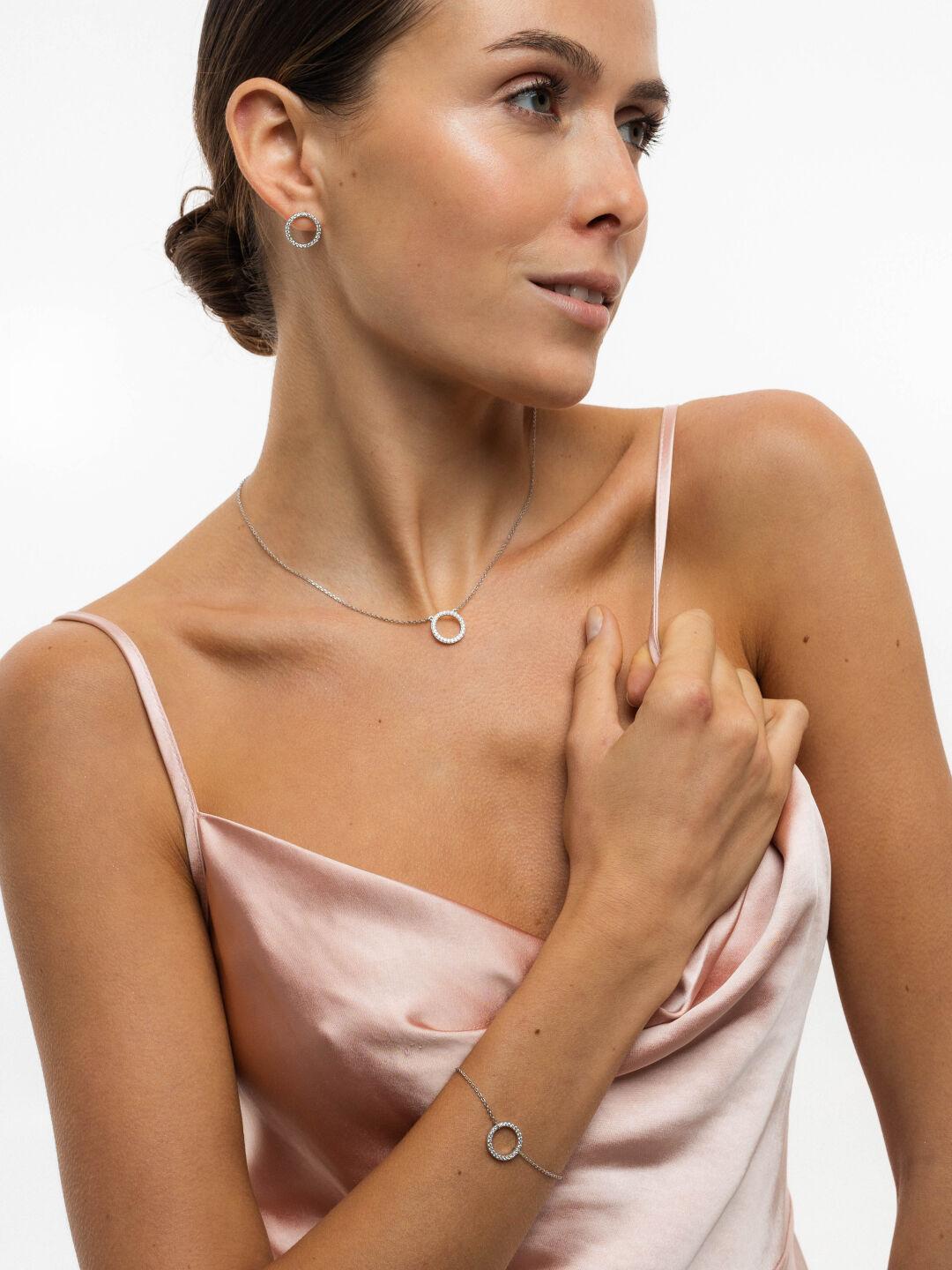 Зображення Серебряное женское колье Круг при наведенні