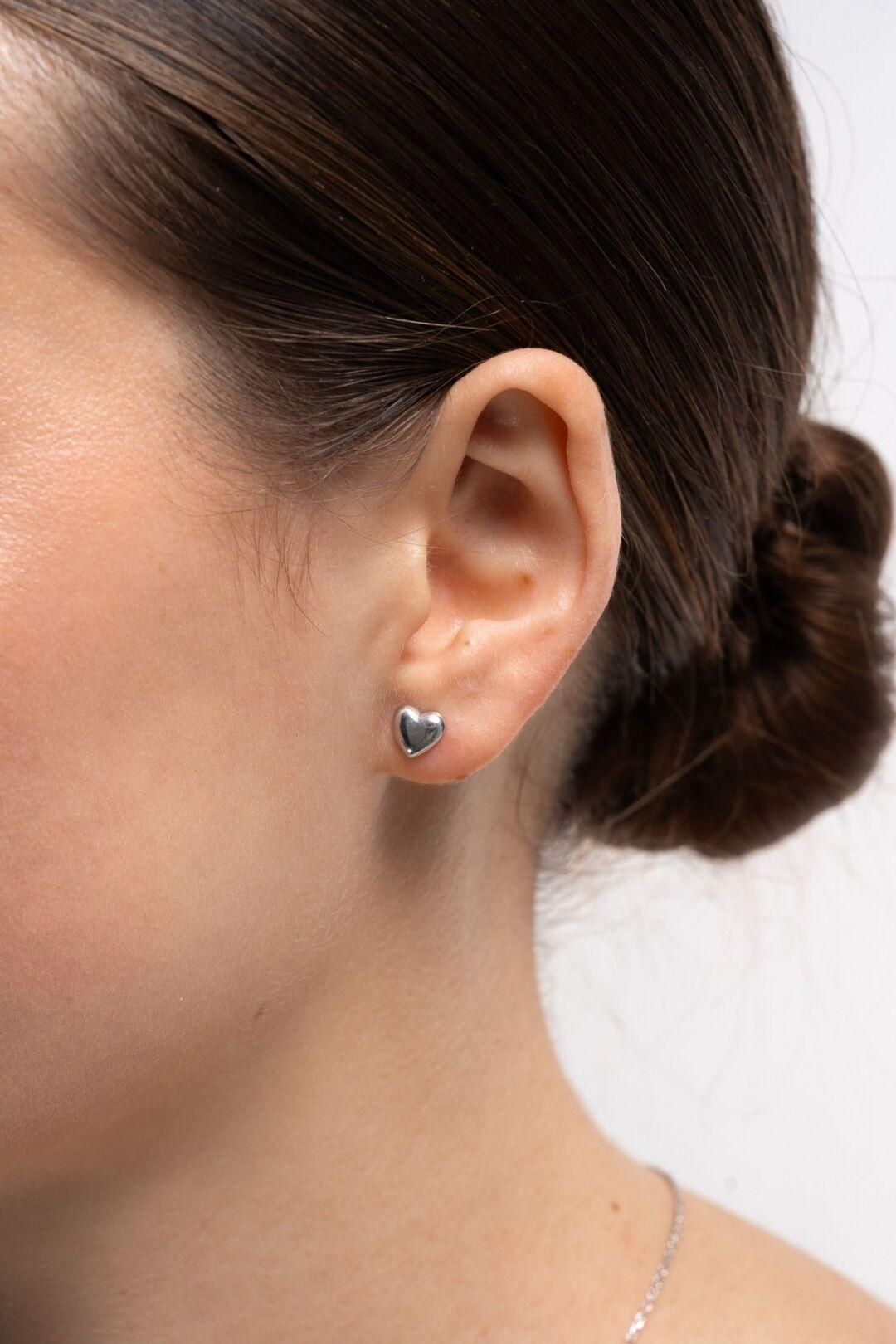 Зображення Срібні жіночі пусети Мінімалістичне серце 