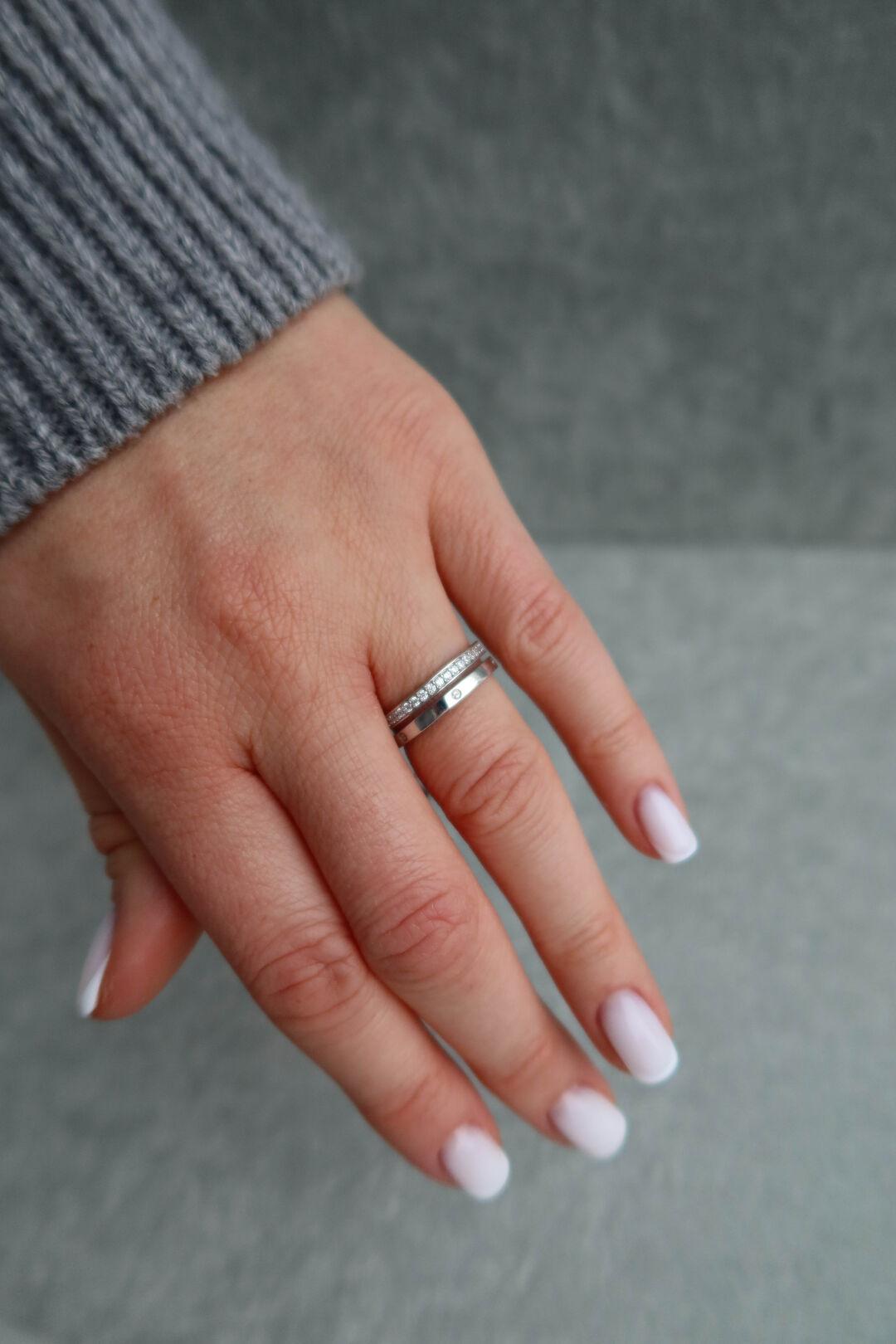 Срібна жіноча каблучка подвійна (родій)