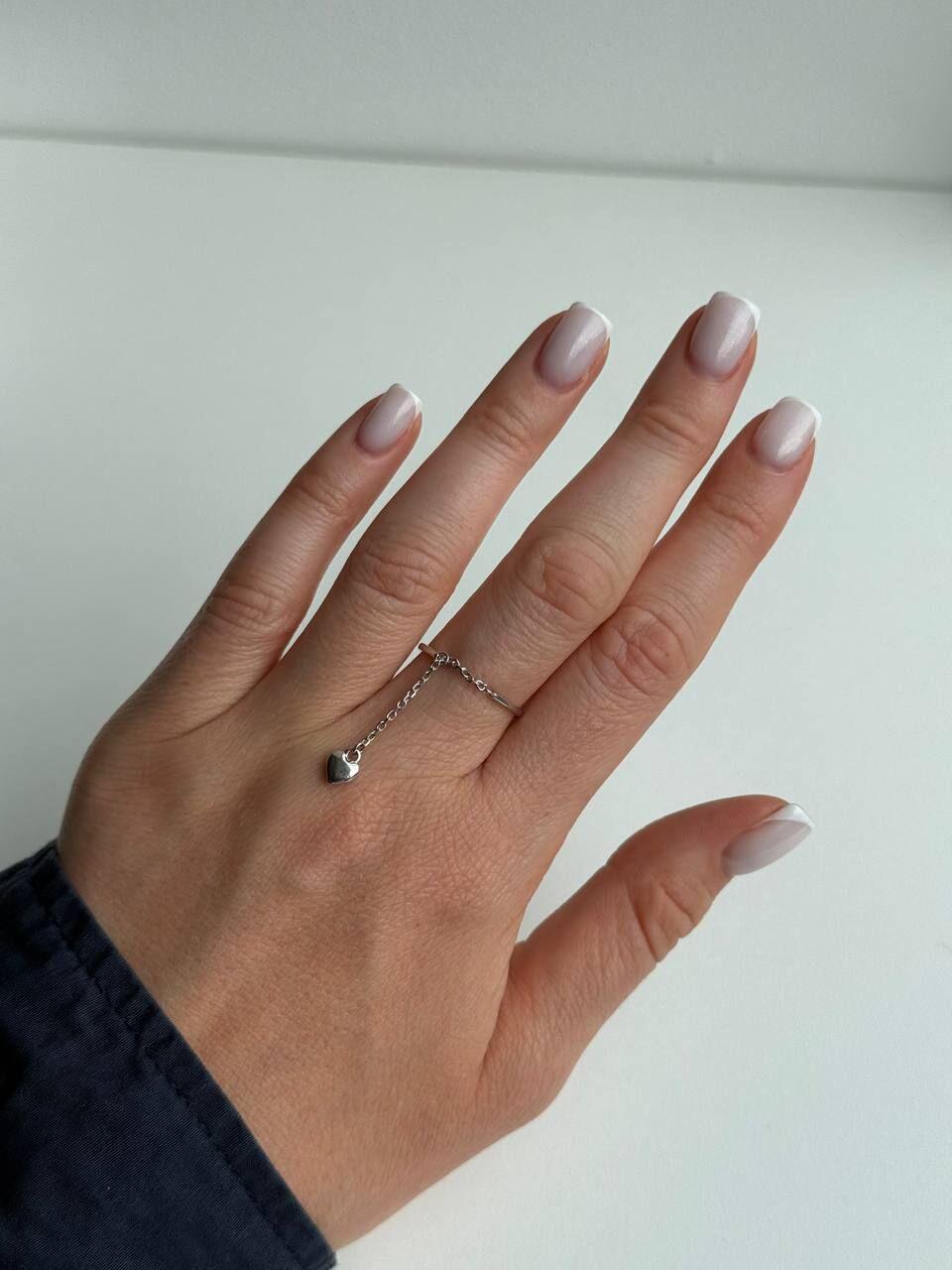 Зображення Жіноча срібна каблучка з підвіскою при наведенні