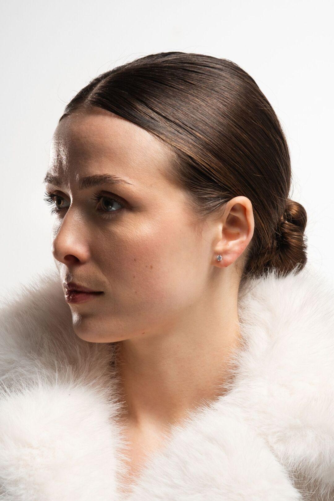 Зображення Жіночі срібні сережки-пусети з фіанітом 3 мм при наведенні