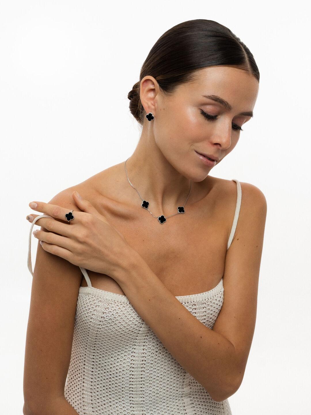 Зображення Срібне кольє з оніксом Клевер 3 вставки при наведенні