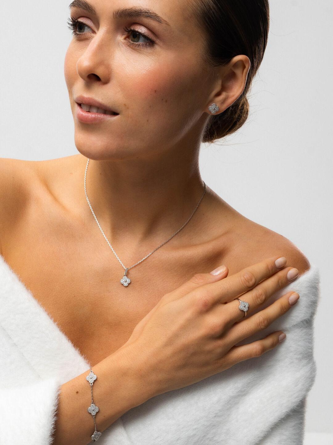 Зображення Колье серебро 952° с фианитами при наведенні