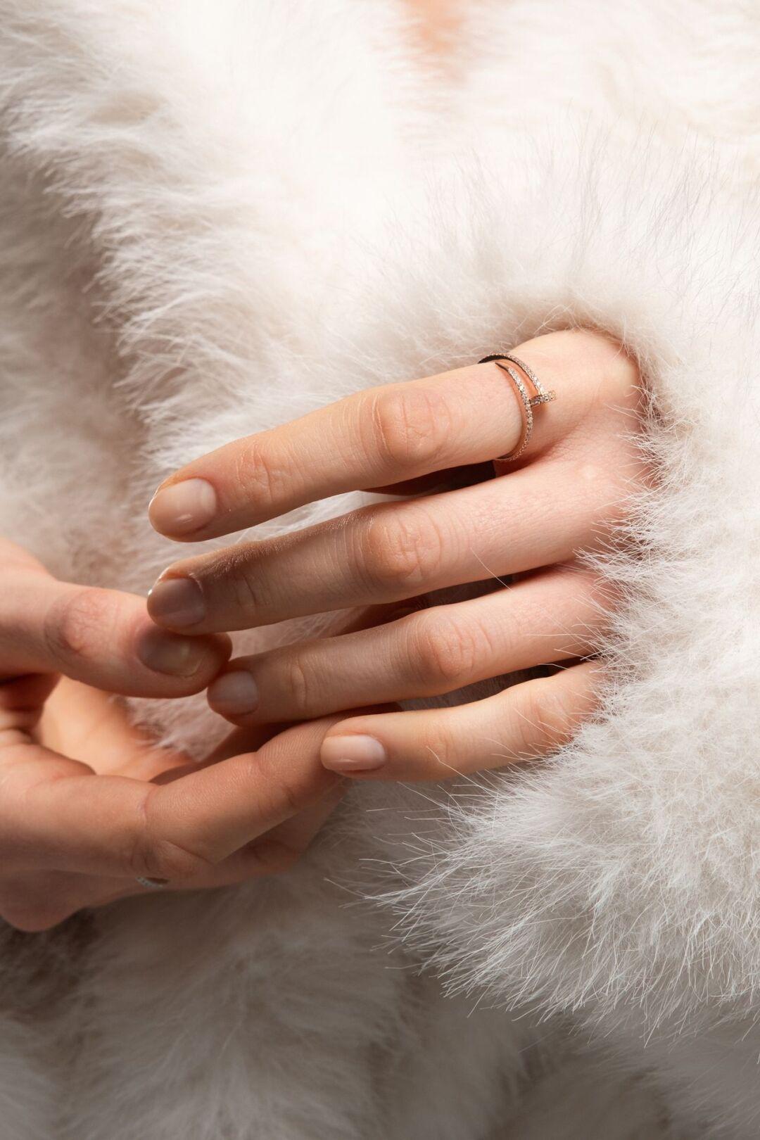 Зображення Срібна каблучка-цвях у позолоті  при наведенні