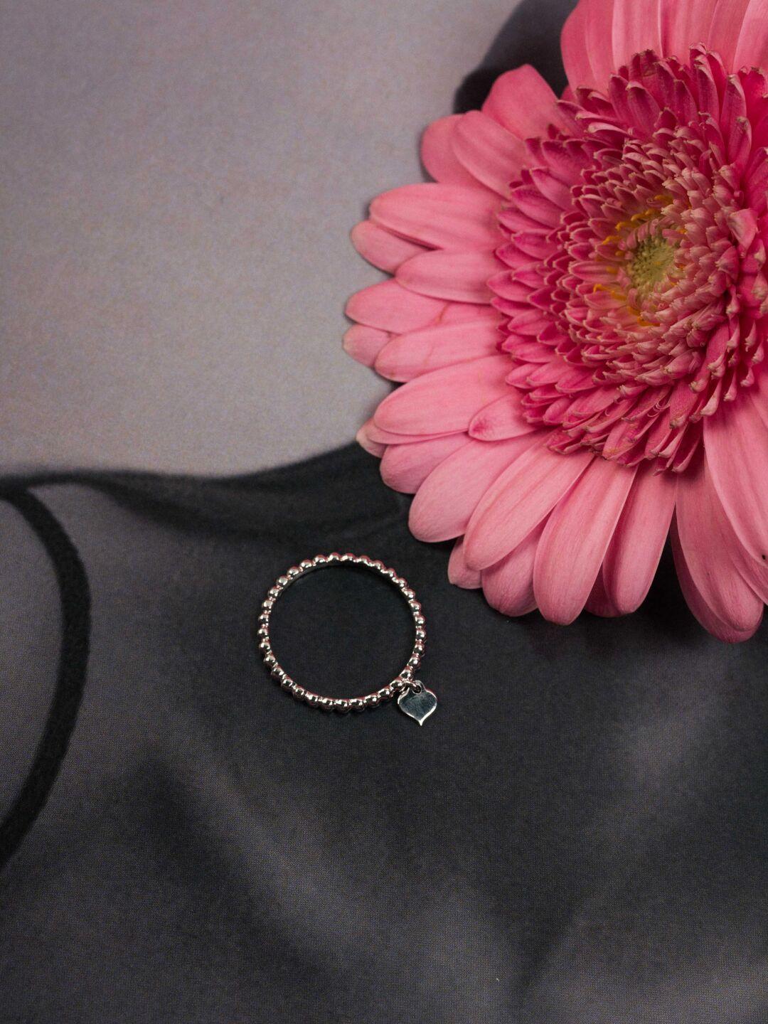 Зображення Серебряное кольцо 925° Сердце малиновое